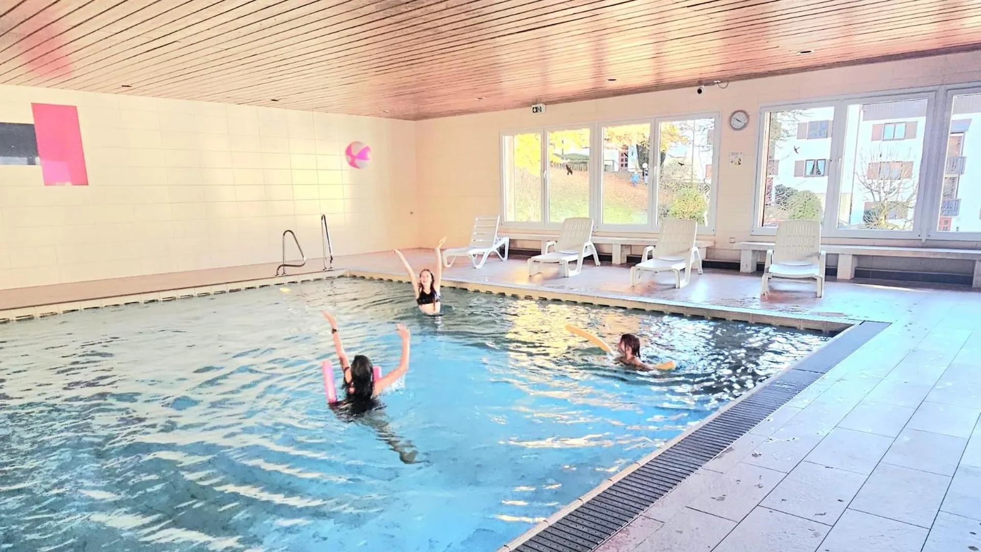 Sonnen-Juwel - Hallenbad-Sauna-2 Getrennte Schlafbereiche-Direkt An Der Skipiste Missen-Wilhams Apartment